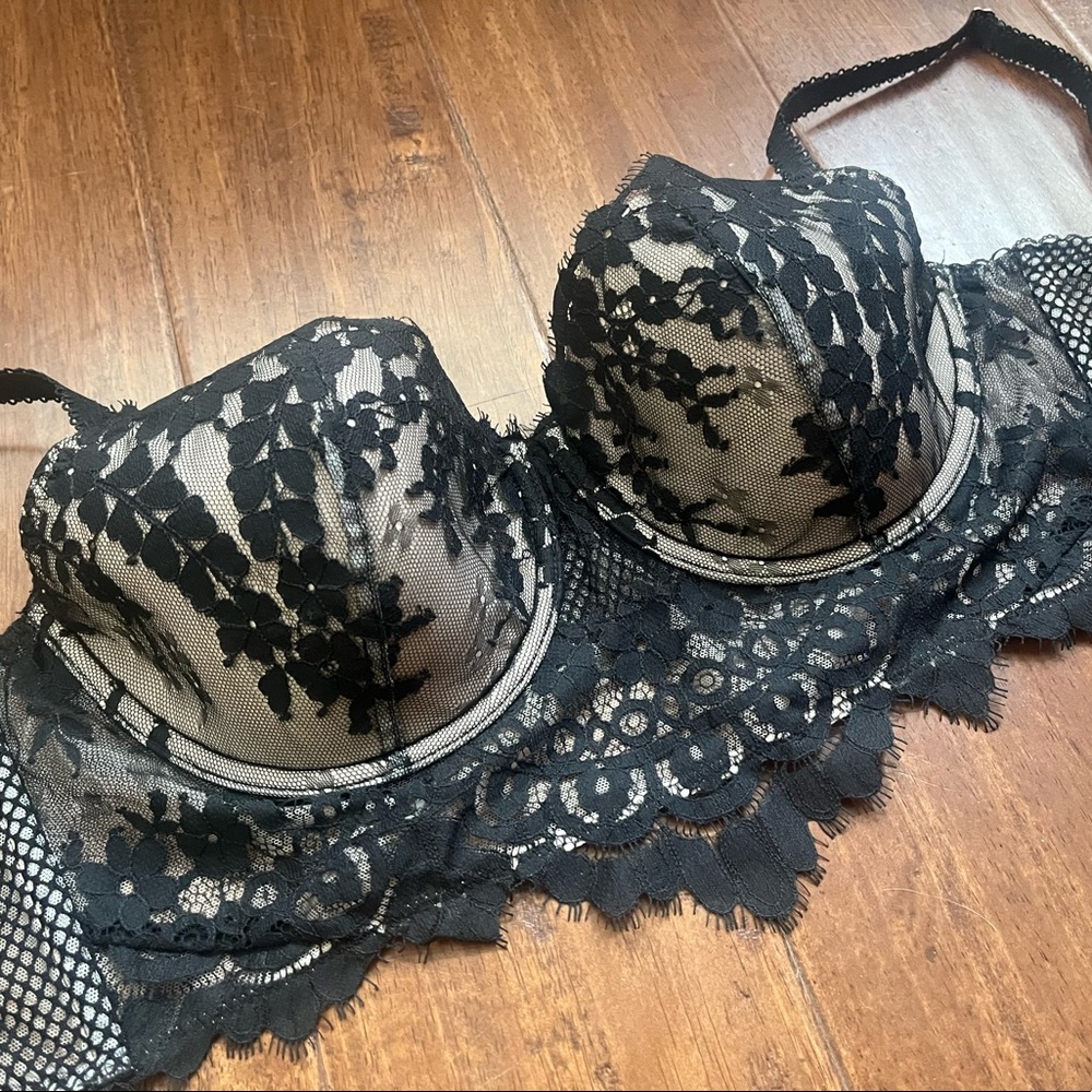 Victoria’s Secret longline lace zip bra, Black 32DDD - Picture 2 of 4